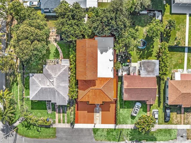 6460 SW 2nd St 1, Miami, FL 33144