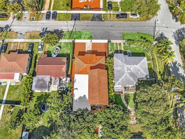 6460 SW 2nd St 1, Miami, FL 33144