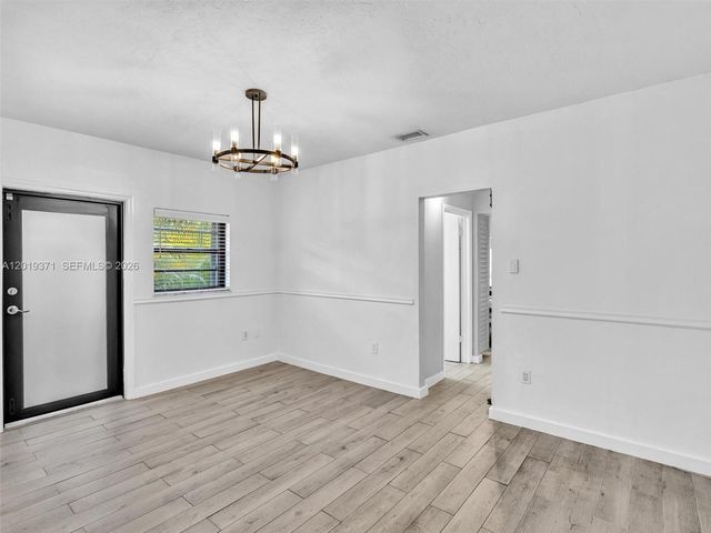 6460 SW 2nd St 1, Miami, FL 33144