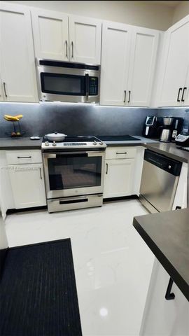 14122 SW 276th St, Homestead, FL 33032