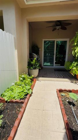 14122 SW 276th St, Homestead, FL 33032