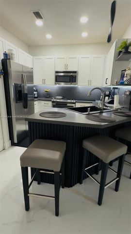 14122 SW 276th St, Homestead, FL 33032