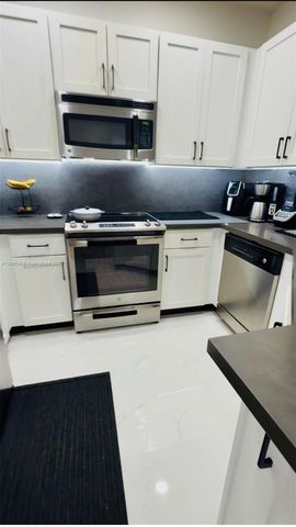 14122 SW 276th St, Homestead, FL 33032