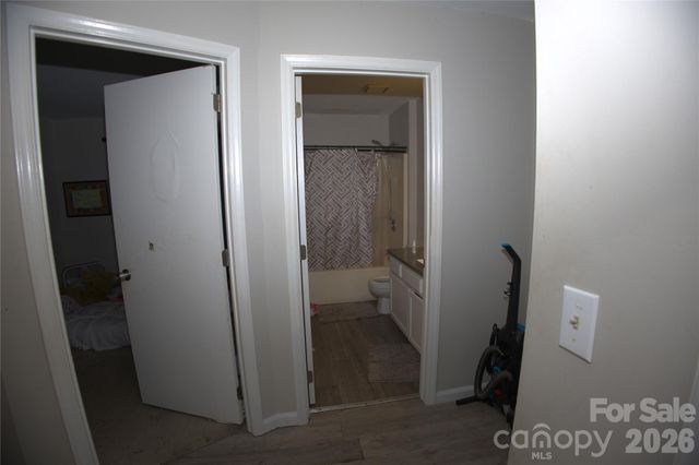 6000 Bayswater Lane, Charlotte, NC 28212