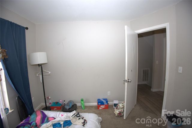 6000 Bayswater Lane, Charlotte, NC 28212