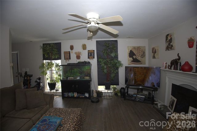 6000 Bayswater Lane, Charlotte, NC 28212