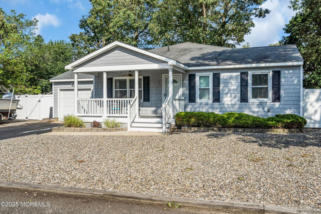 461 Commodore Drive, Forked River, NJ 08731