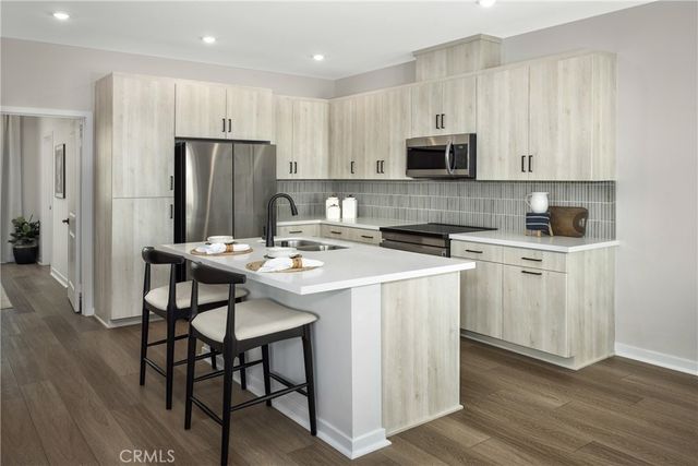 3648 S. Eichler Paseo 8, Ontario, CA 91761