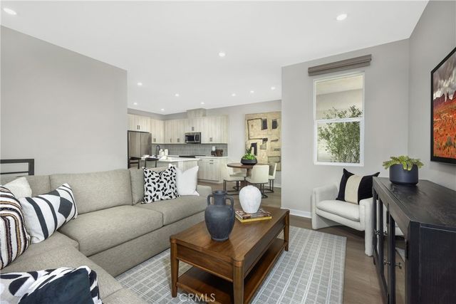 3648 S. Eichler Paseo 8, Ontario, CA 91761