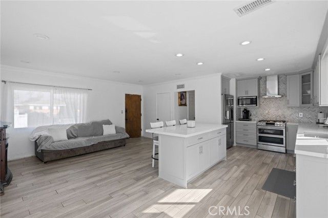 13434 Hutchcroft, La Puente, CA 91746