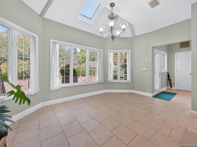 3 Cutler Court, Suffern, NY 10901