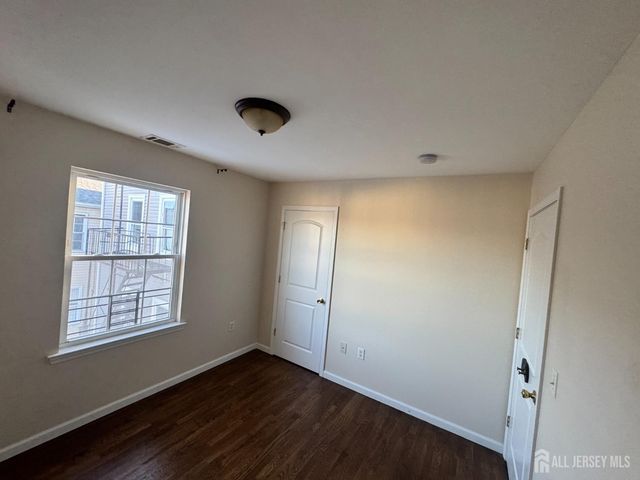 83 Broadway 2, Elizabeth, NJ 07206