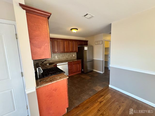 83 Broadway 2, Elizabeth, NJ 07206