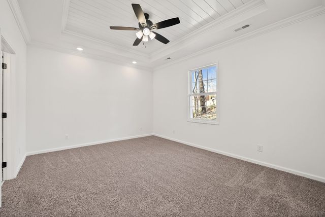 612 Hill Rd, Clarksville, TN 37040