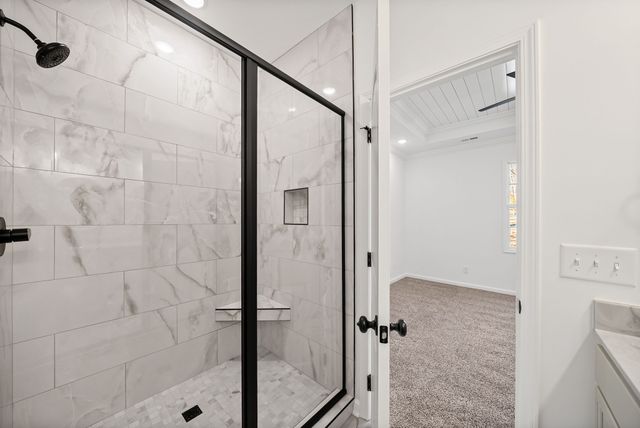 612 Hill Rd, Clarksville, TN 37040