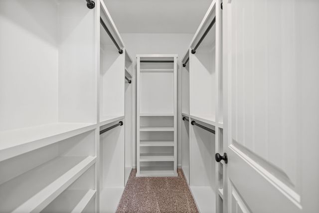 612 Hill Rd, Clarksville, TN 37040