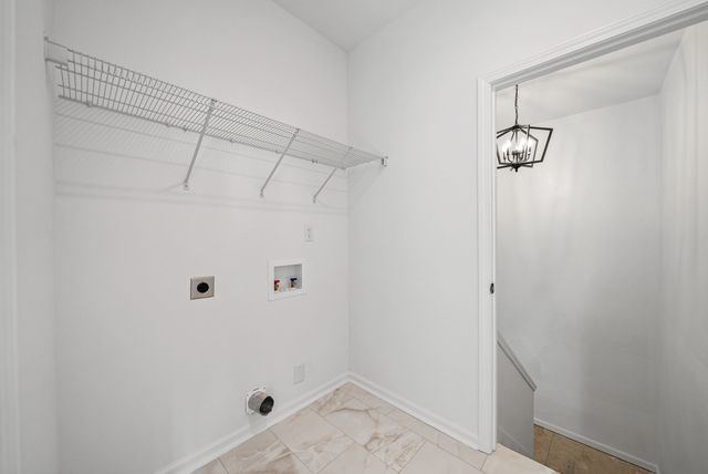 612 Hill Rd, Clarksville, TN 37040