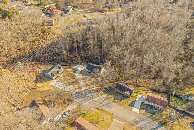 612 Hill Rd, Clarksville, TN 37040