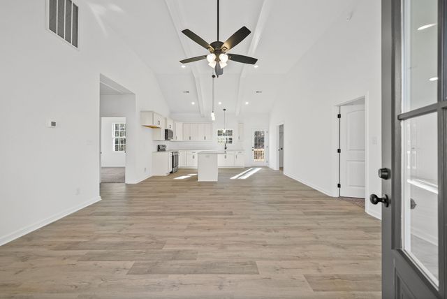 612 Hill Rd, Clarksville, TN 37040