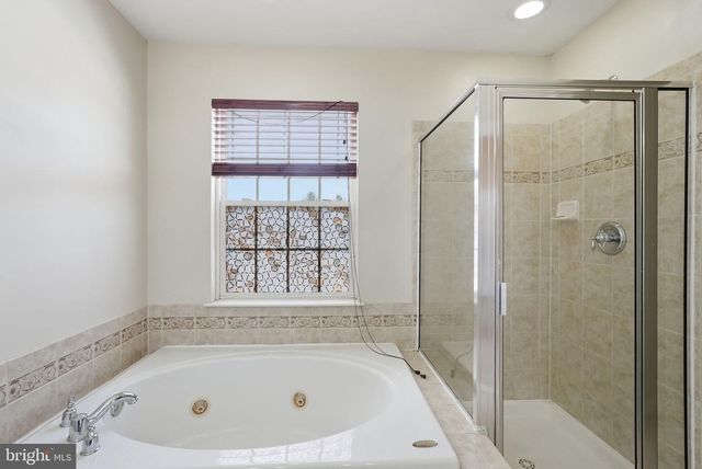 3 CARRIAGE HOUSE RD, Pottstown, PA 19465