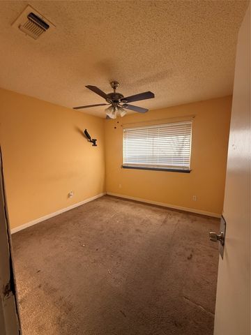 5604 Trail Crest Drive, Arlington, TX 76017