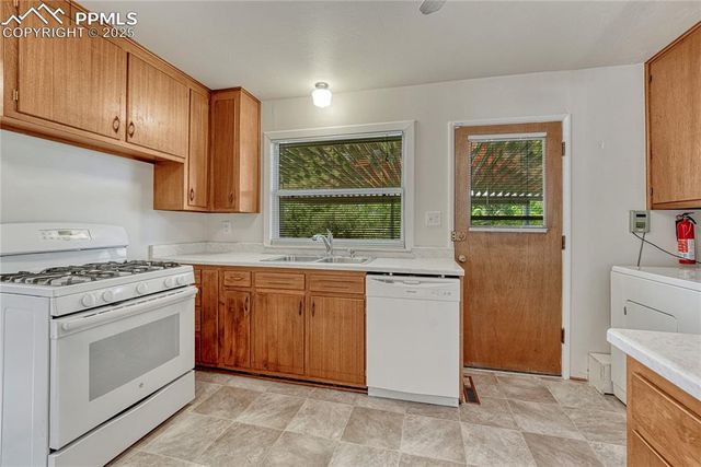 2926 Marion Drive, Colorado Springs, CO 80909