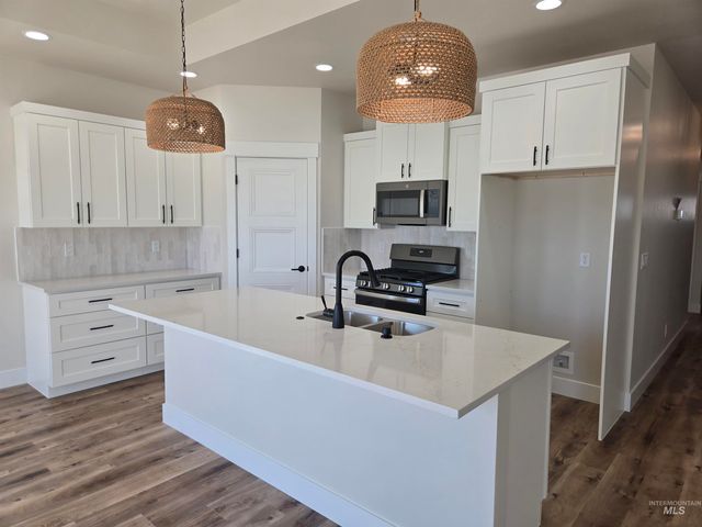 3122 Orion Ave, Twin Falls, ID 83301