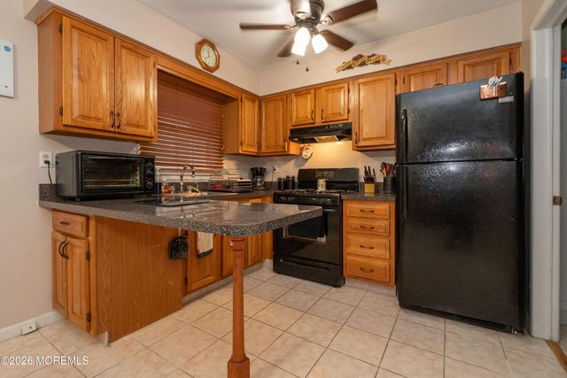 1035 Valley Stream Road, Toms River, NJ 08753