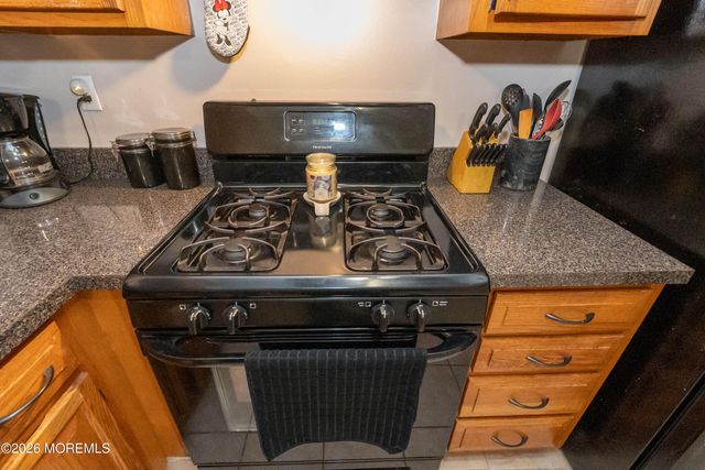 1035 Valley Stream Road, Toms River, NJ 08753