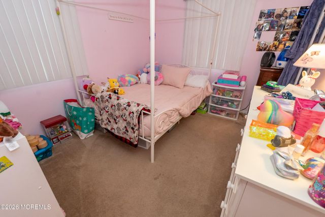 1035 Valley Stream Road, Toms River, NJ 08753