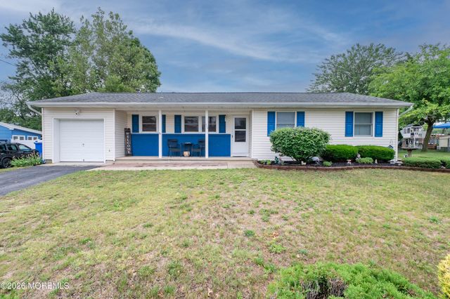 1035 Valley Stream Road, Toms River, NJ 08753