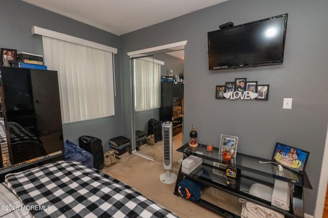 1035 Valley Stream Road, Toms River, NJ 08753