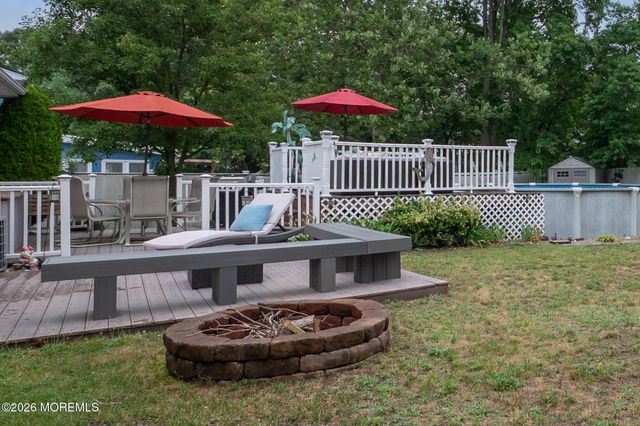 1035 Valley Stream Road, Toms River, NJ 08753