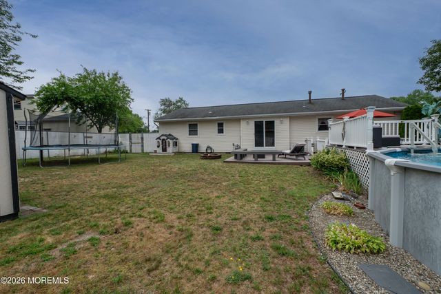 1035 Valley Stream Road, Toms River, NJ 08753
