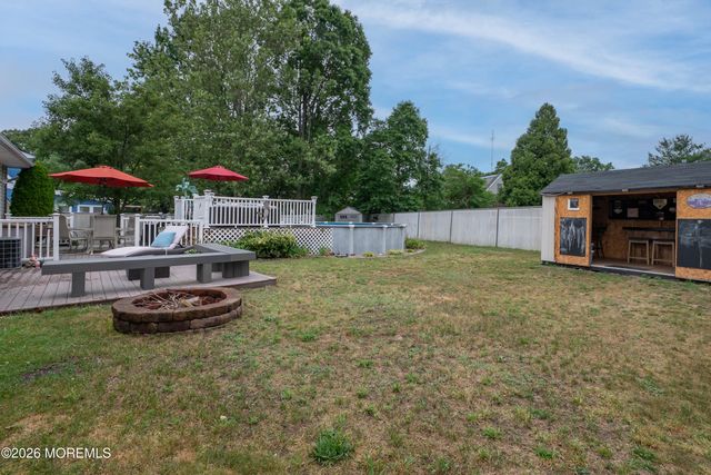1035 Valley Stream Road, Toms River, NJ 08753