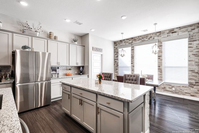 25703 Berberis, San Antonio, TX 78261