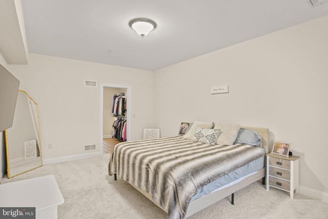 102 HIGH POINTE DR, Hummelstown, PA 17036