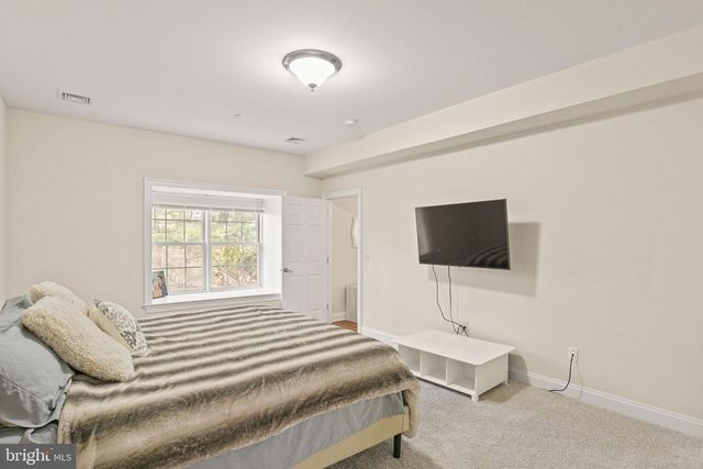 102 HIGH POINTE DR, Hummelstown, PA 17036