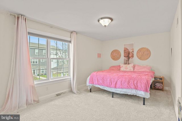 102 HIGH POINTE DR, Hummelstown, PA 17036