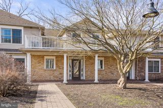 102 HIGH POINTE DR, Hummelstown, PA 17036