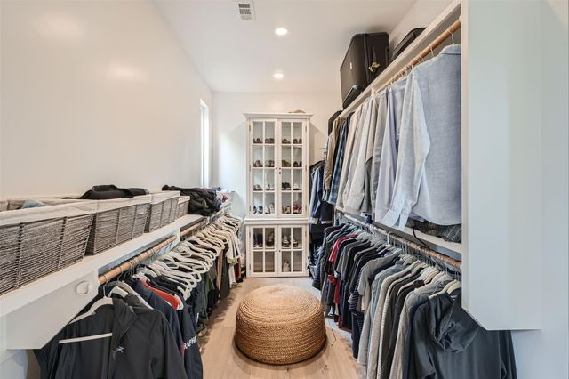 705 E Monroe ST B, Austin, TX 78704