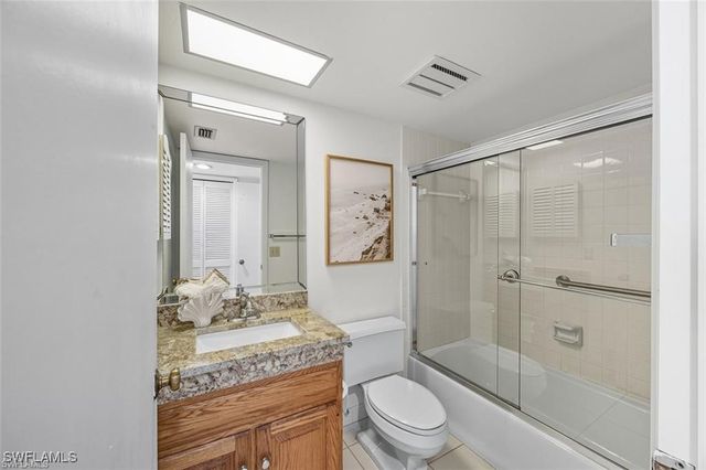 11 Bluebill AVE 1006, Naples, FL 34108