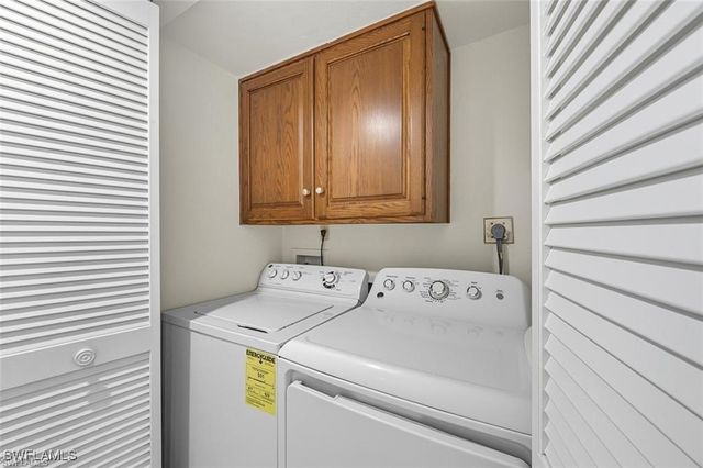 11 Bluebill AVE 1006, Naples, FL 34108