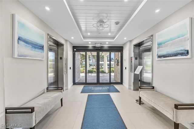 11 Bluebill AVE 1006, Naples, FL 34108