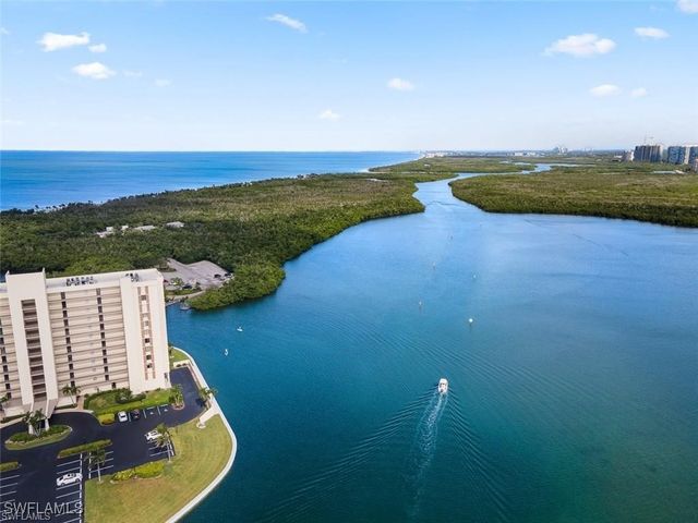 11 Bluebill AVE 1006, Naples, FL 34108