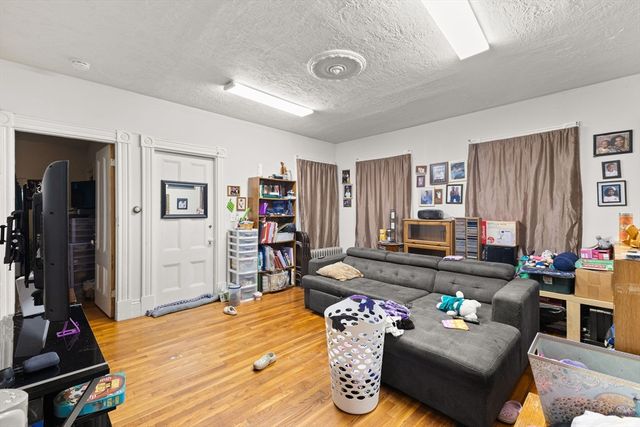 282 Belmont St, Brockton, MA 02301