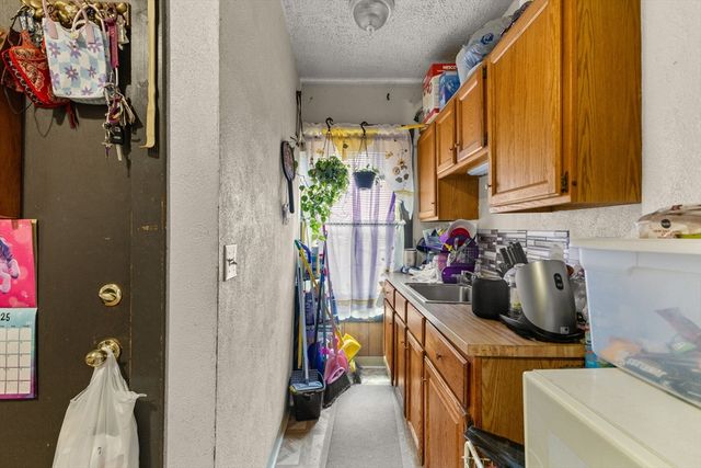 282 Belmont St, Brockton, MA 02301