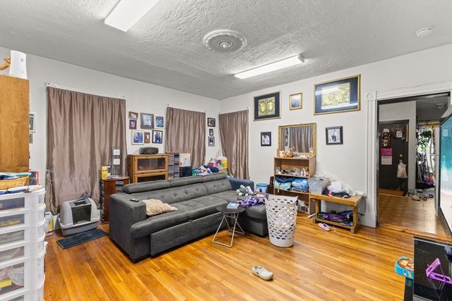 282 Belmont St, Brockton, MA 02301