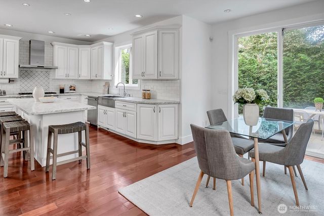 5906 111th Place NE, Kirkland, WA 98033