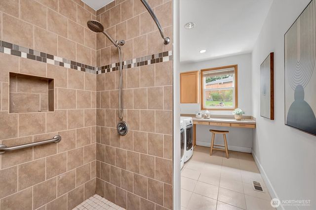 5906 111th Place NE, Kirkland, WA 98033